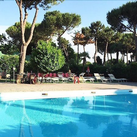Villaggio Mithos Misano Adriatico Buitenkant foto