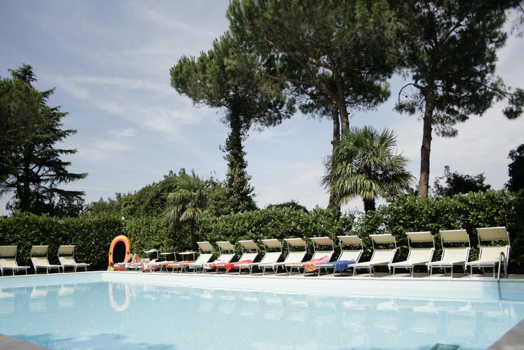 Villaggio Mithos Misano Adriatico Kamer foto