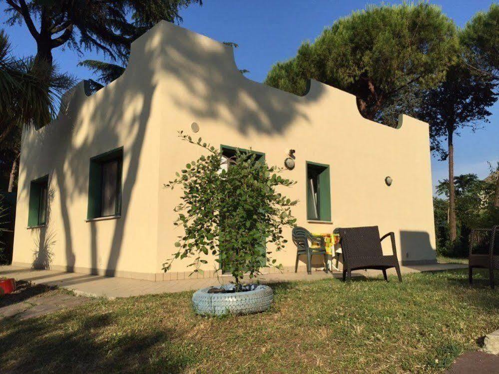 Villaggio Mithos Misano Adriatico Buitenkant foto