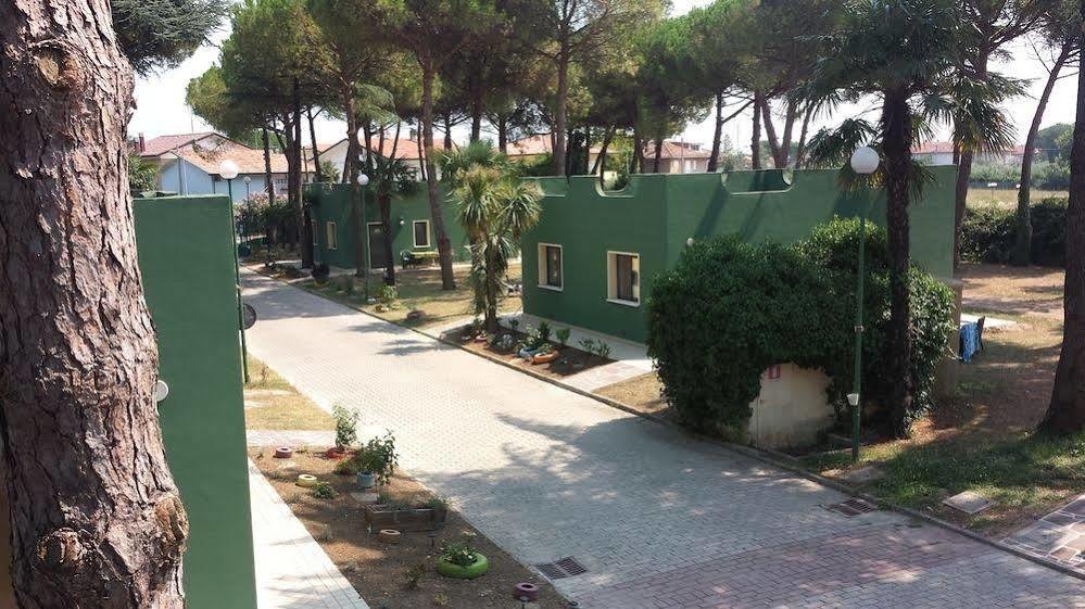 Villaggio Mithos Misano Adriatico Buitenkant foto