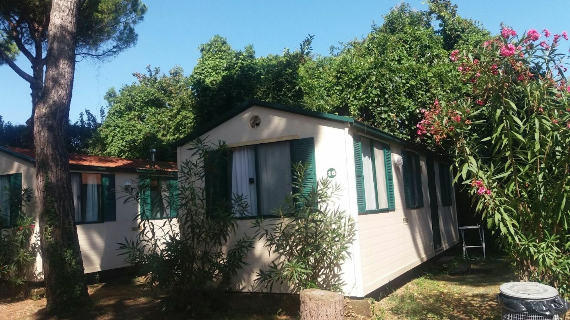 Villaggio Mithos Misano Adriatico Buitenkant foto