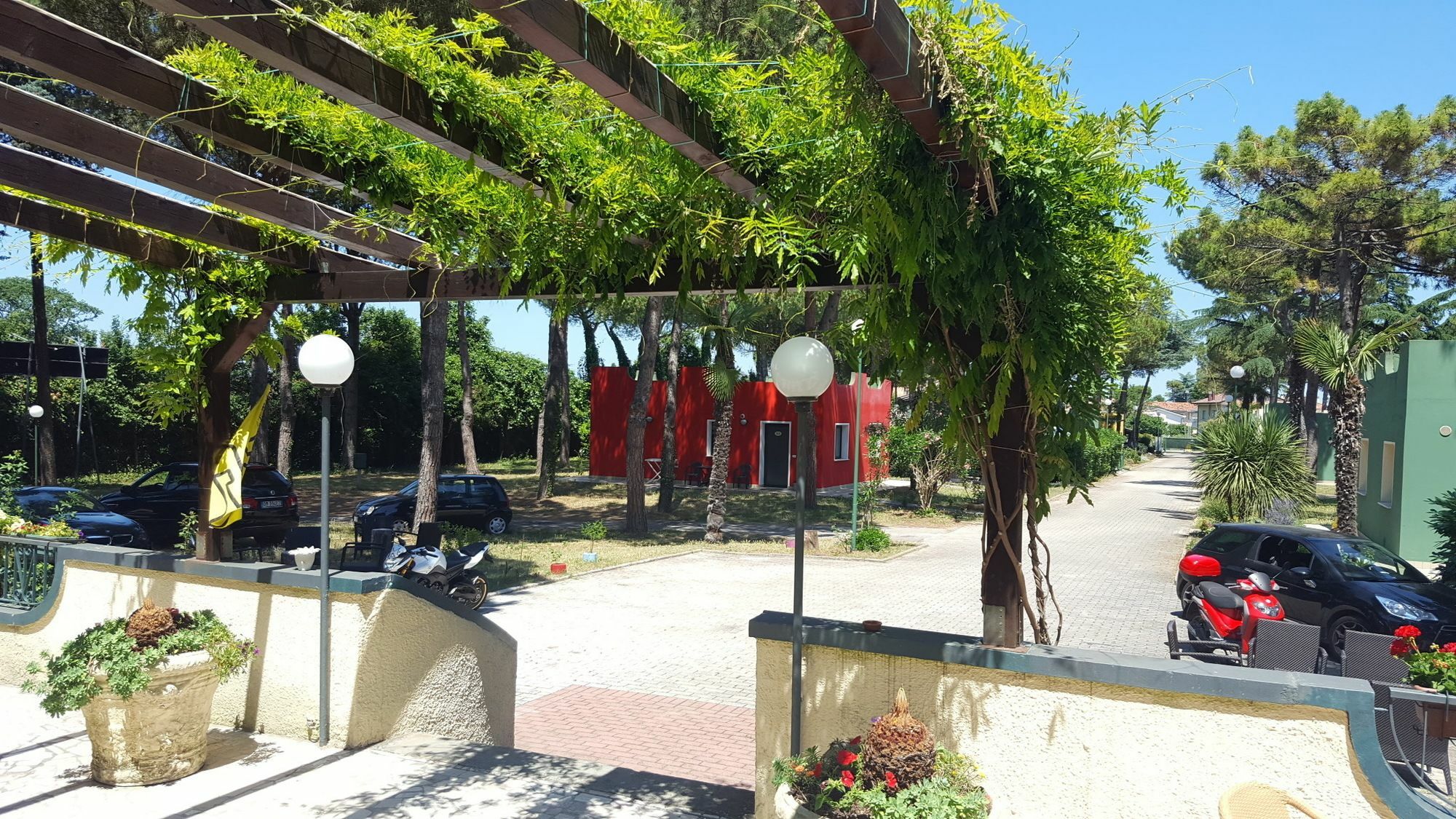 Villaggio Mithos Misano Adriatico Buitenkant foto